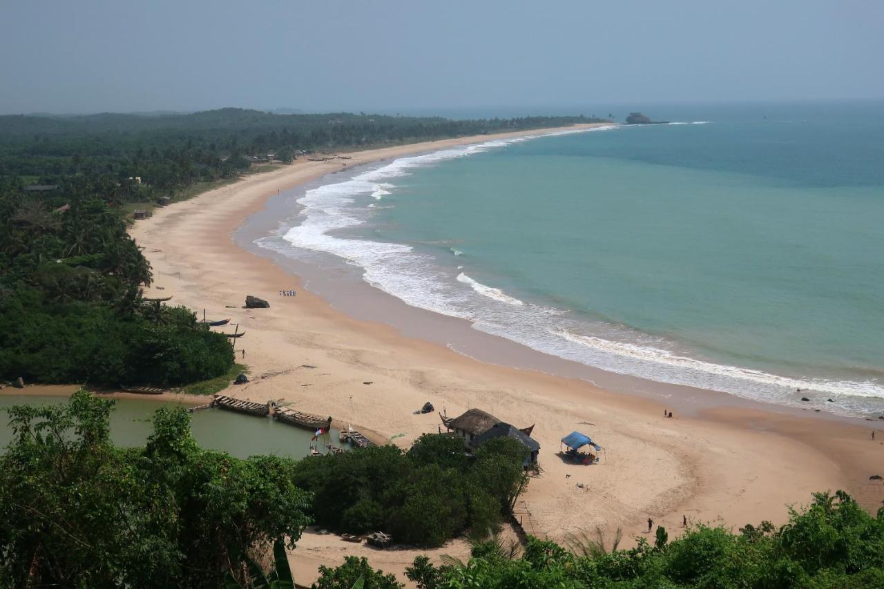Afro Beach Eco Resort Butre Bagian luar foto
