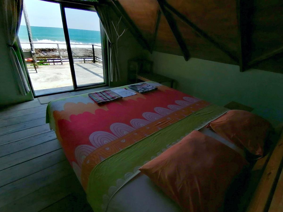 Afro Beach Eco Resort Butre Bagian luar foto
