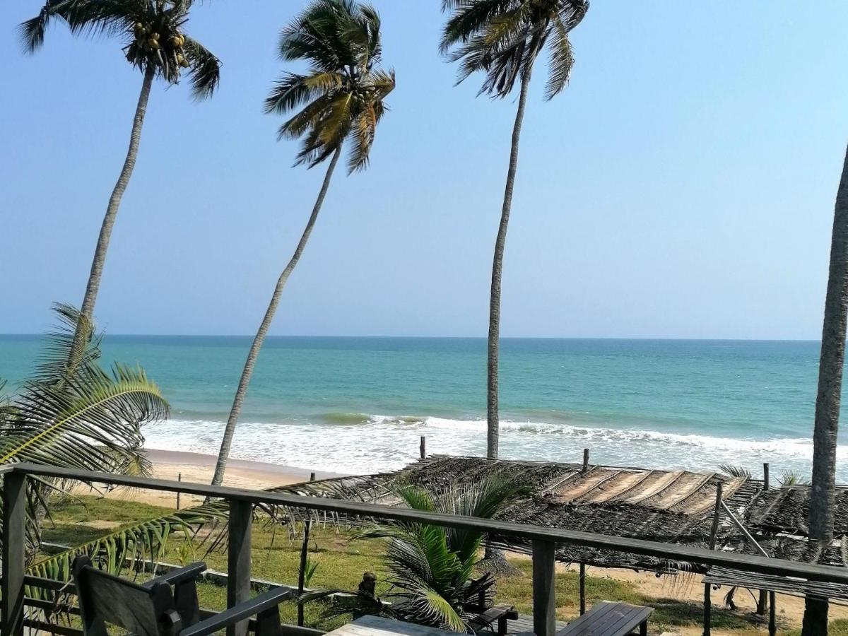 Afro Beach Eco Resort Butre Bagian luar foto